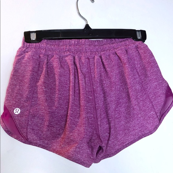 Lululemon Hottie Hot Shorts 2.5” size 4